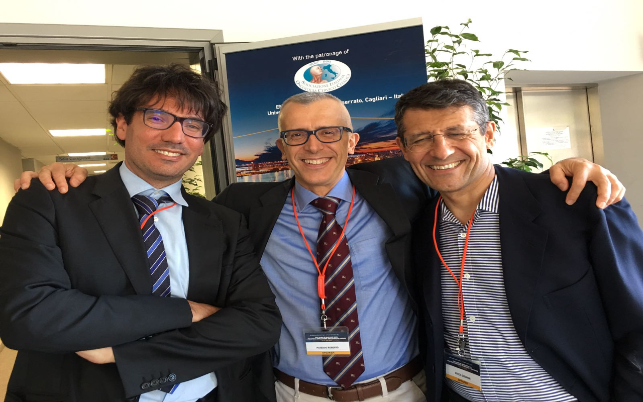 Al centro il professor Roberto Puxeddu