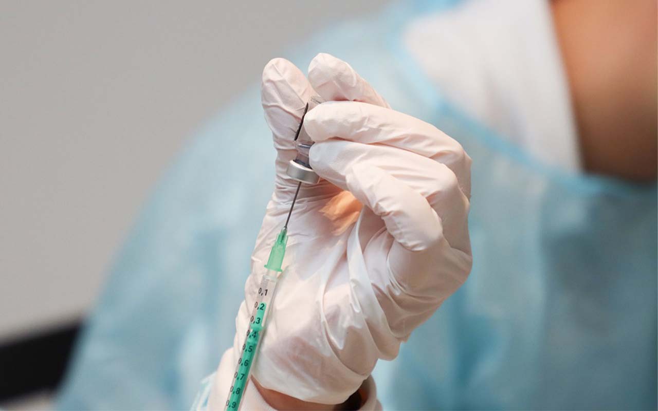Novavax e la quarta dose per i fragili