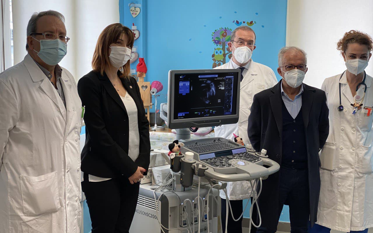 Cerimonia consegna ecocardiografo pediatrico