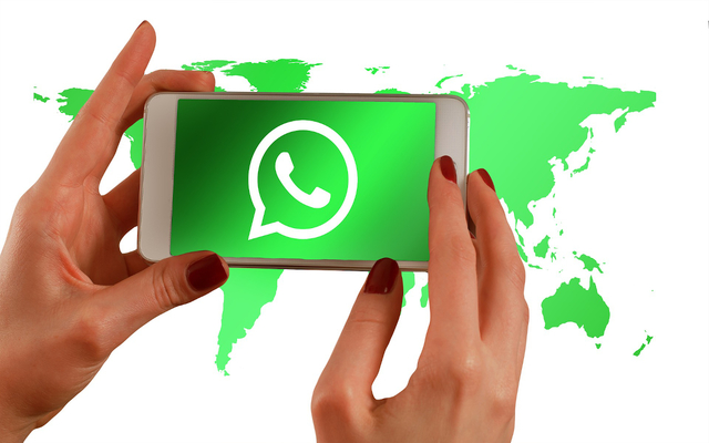 L'Oms risponde su whatsapp